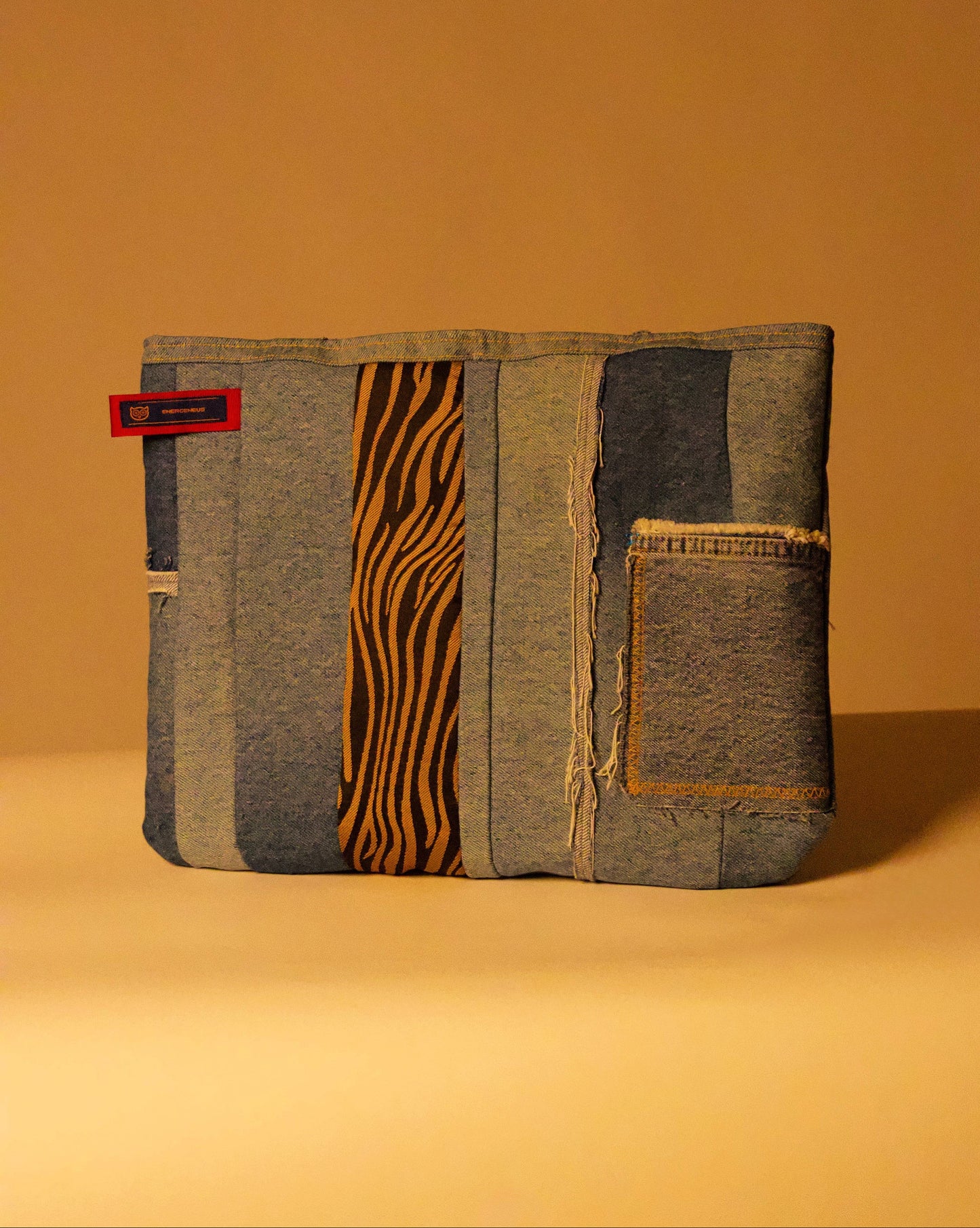 Zebra Axis Tote