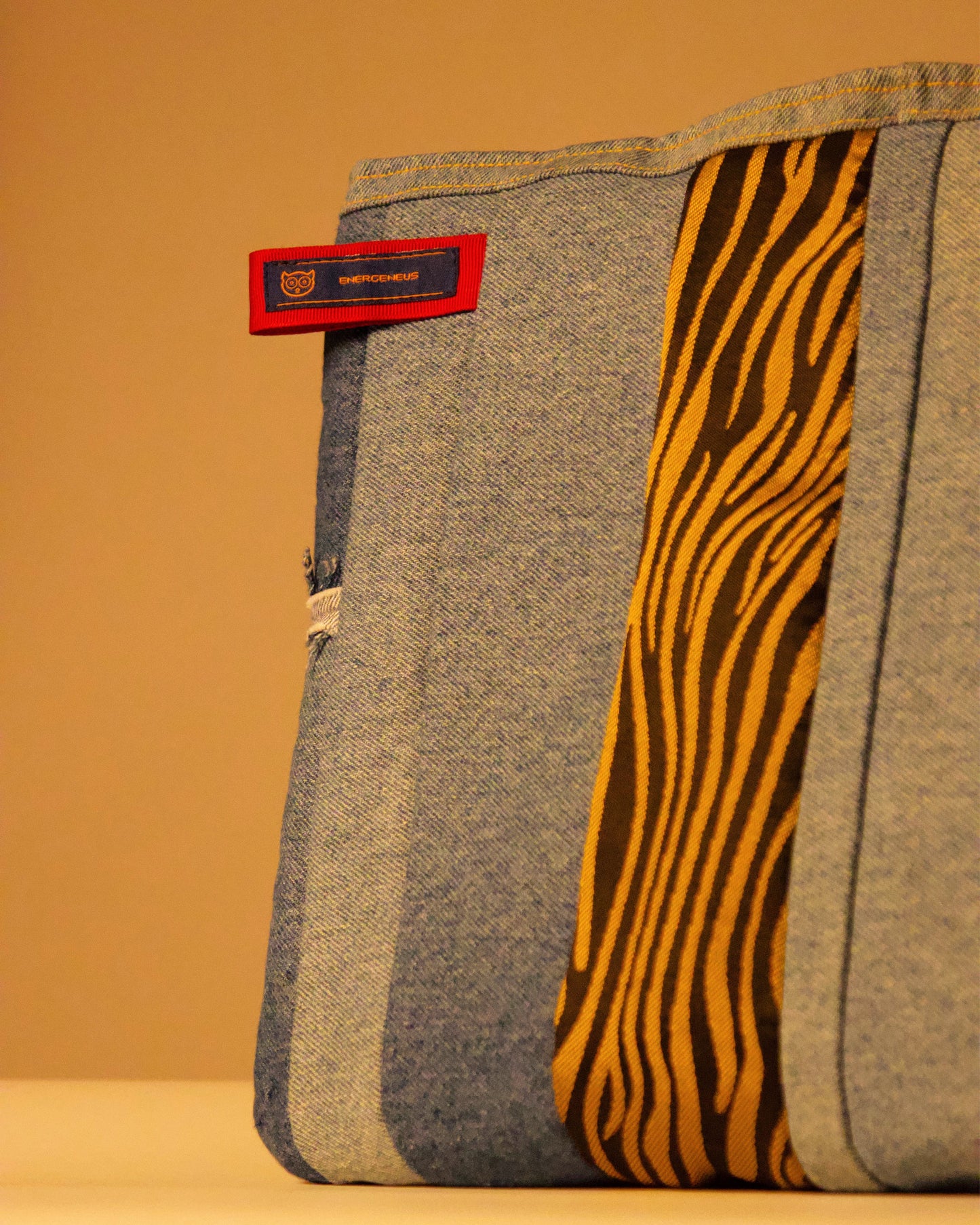 Zebra Axis Tote